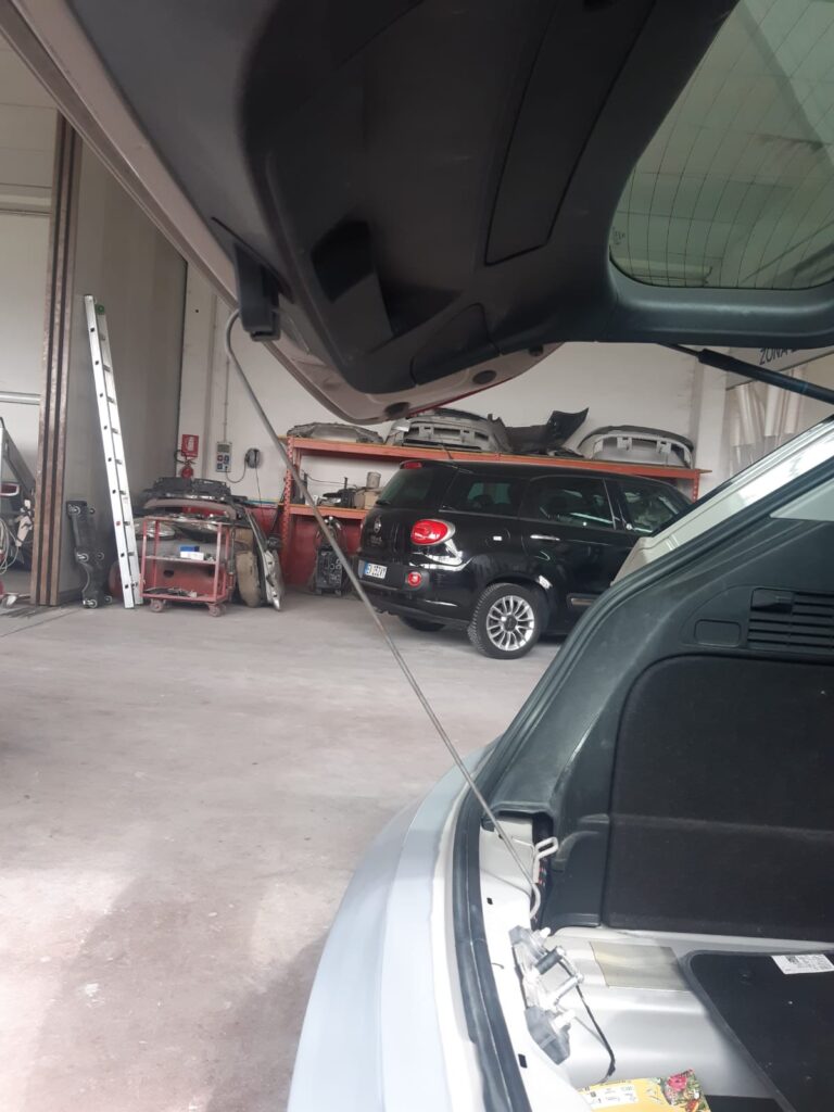 Ganci per carrozzerie 04